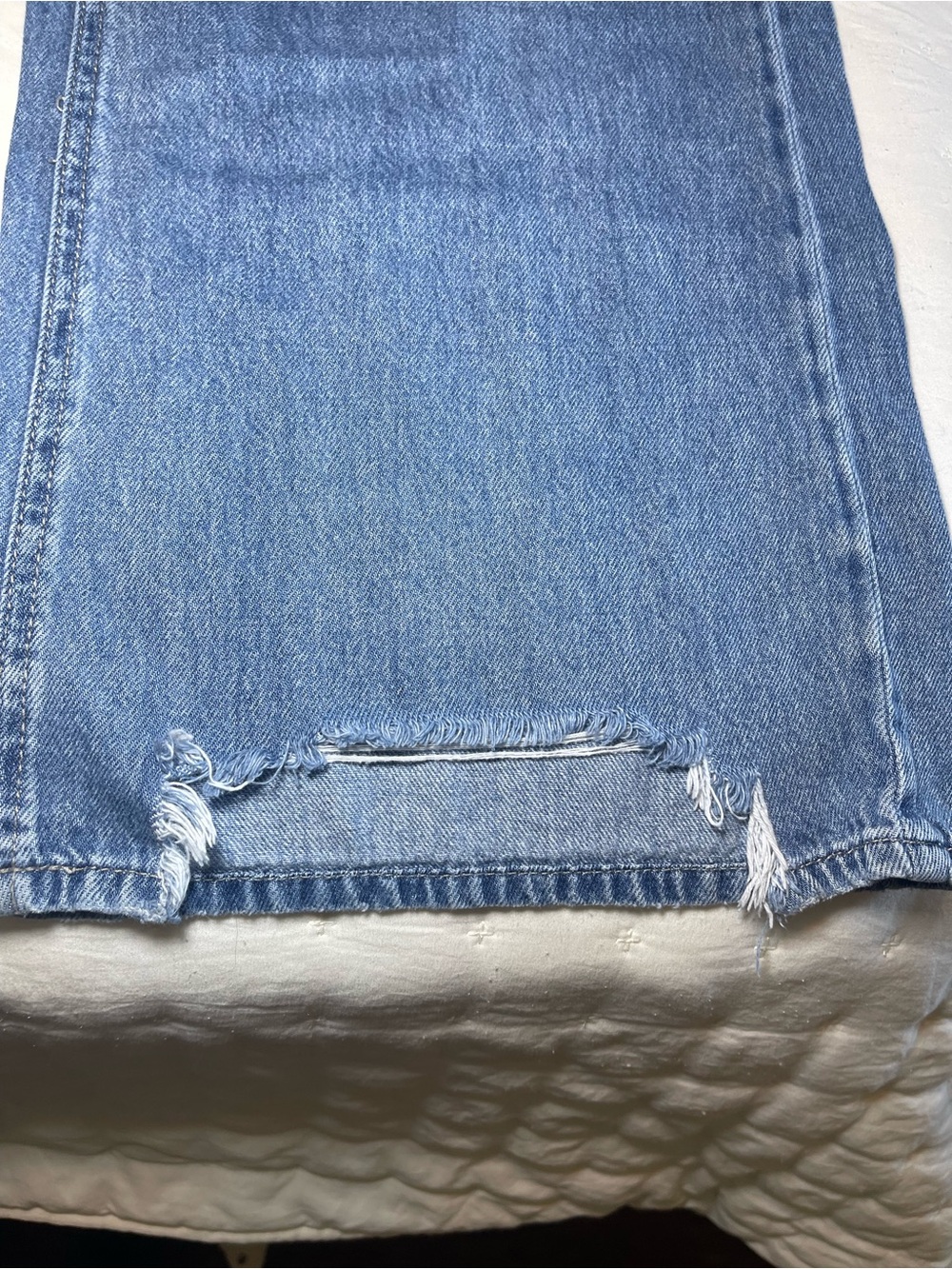 Women's American Original Rewash Wide Leg Jeans
Size 3/26 High Rise Button Fly - Picture 9 of 14